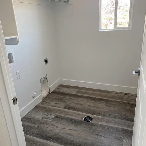 2065 S 3125 W — Photo 8