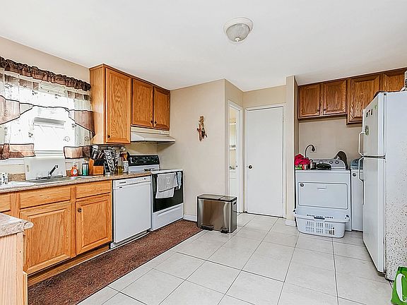5th image of 24 A & B Brennan St