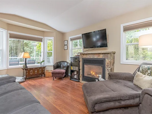 350 Dogwood Dr, Ladysmith, BC V9G 1T6