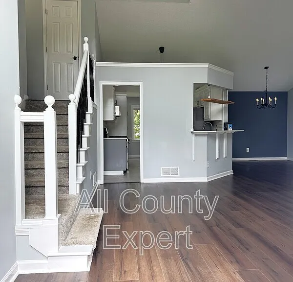 7745 Wynfield Dr — Photo 5