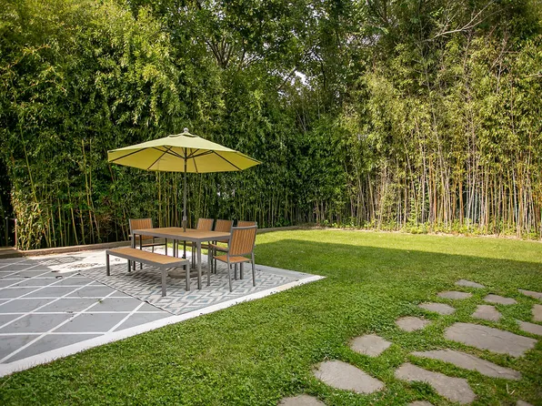 18 Sheffield Ave #2, Newport, RI 02840