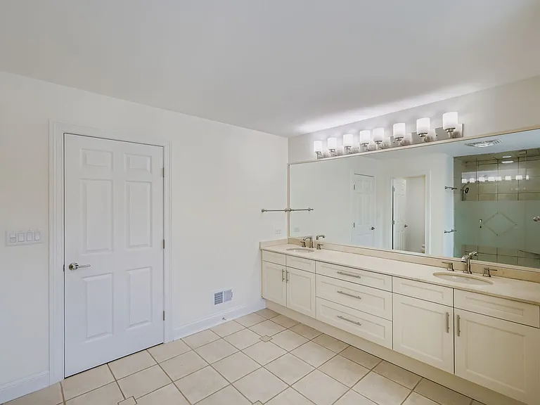 1161 Gavin Ct — Photo 35