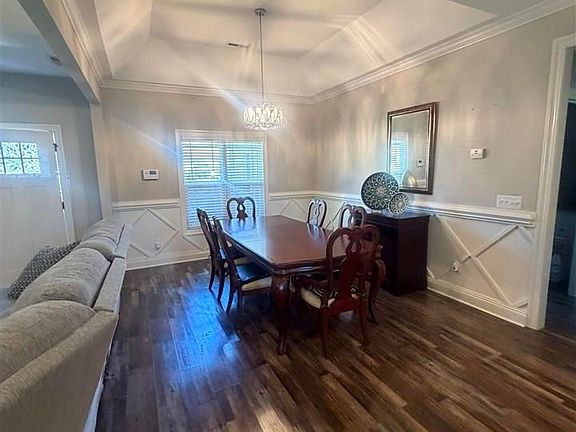 5th image of 969 Jasmine Ln