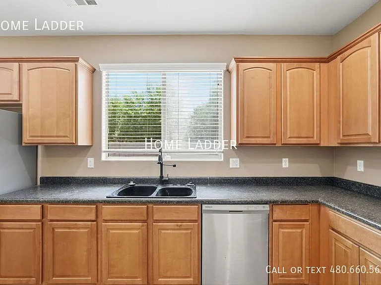 45575 W Keller Dr — Photo 13