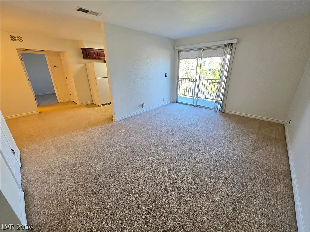 4310 Sandy River Dr — Photo 2