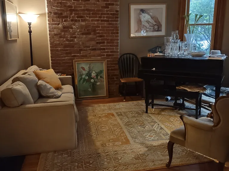 363 Laurel St #2 — Photo 8
