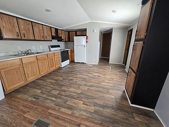 3rd image of 2103 Southwood St