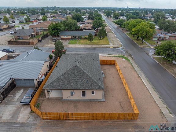 5th image of 1000 Fern Dr