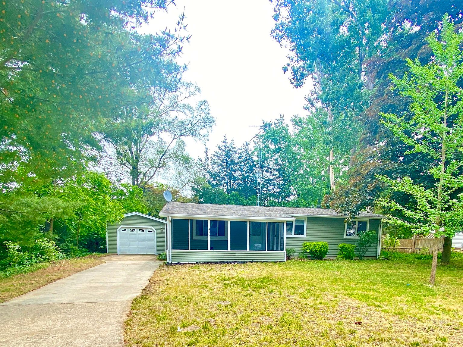 415 Escott St, Big Rapids, MI 49307 Zillow