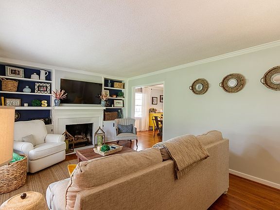 4th image of 2215 Glynndale Dr