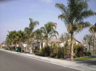 724 New Zealand Dr, Bakersfield, CA
