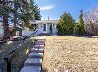 811 Seattle Dr N, Calgary, AB T2W 0M9