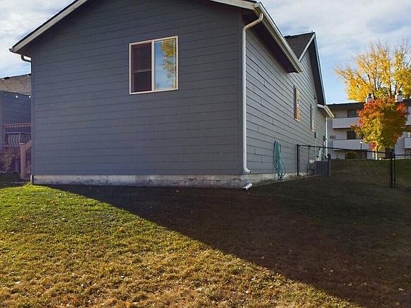 5th image of 225 Kuchenski Dr