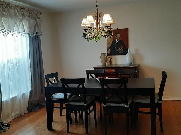 5th image of 82 La Mancha Dr
