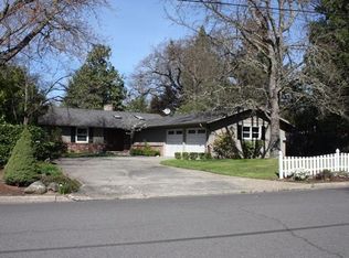 56 S Modoc Ave, Medford, OR 97504