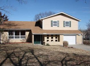 1400 River Ridge Rd, Lawrence, KS 66044