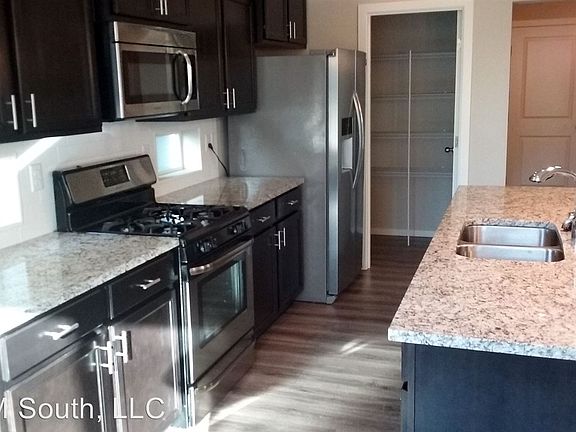 4th image of 7914 161st St E
