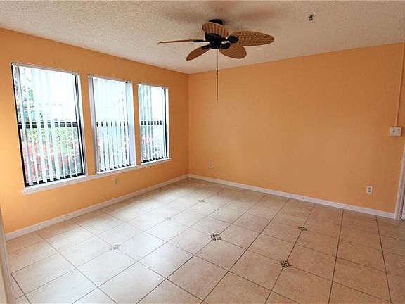 3rd image of 4001 Crockers Lake Blvd APT 1016