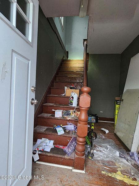 3rd image of 486 2nd Street