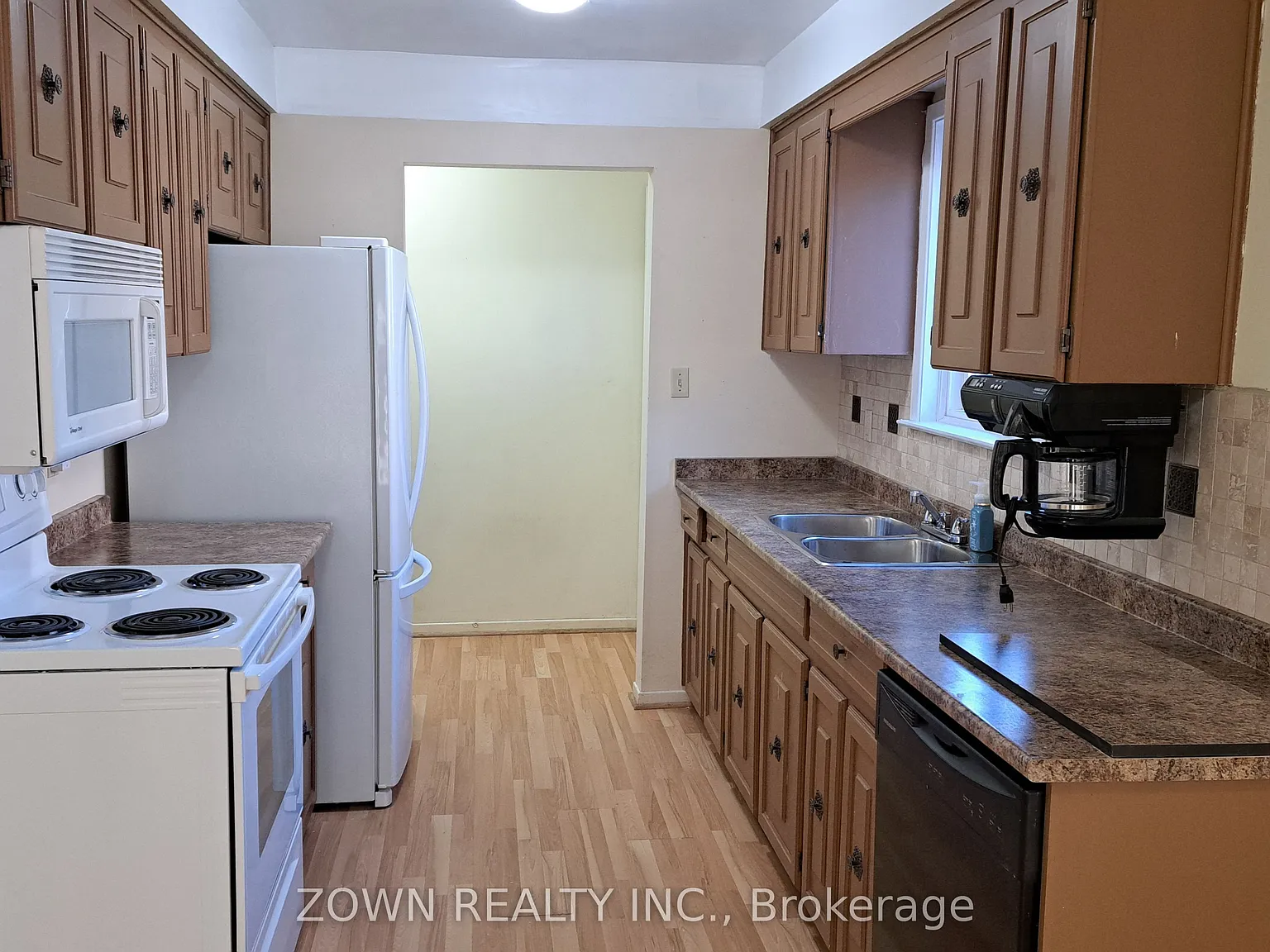 3 bed, $2,599 — Photo 4