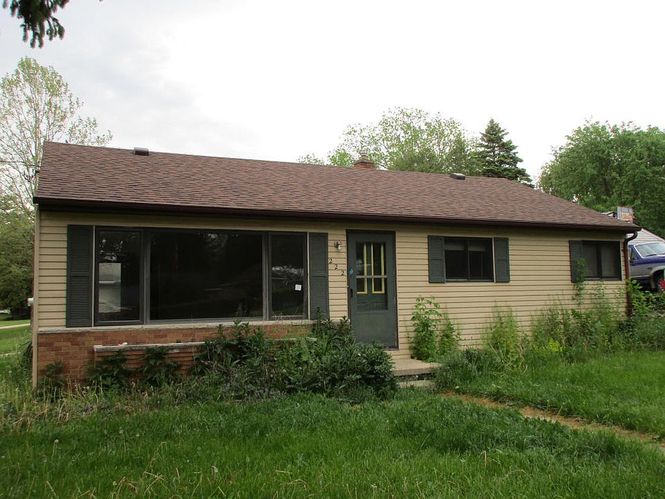1st image of 222 E Arcade Ave