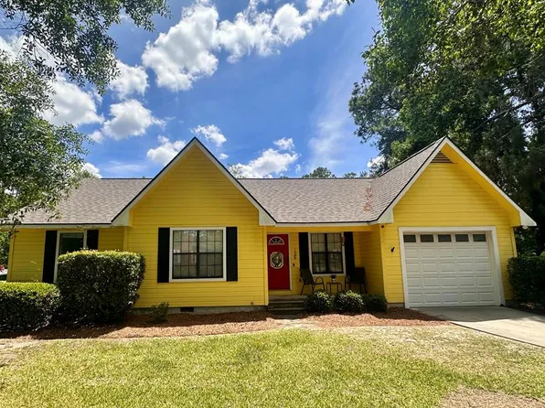 106 Clyde Cir, Tifton, GA 31794