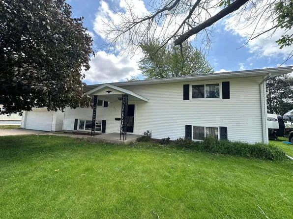 221 Jessie St, Ossian, IA 52161