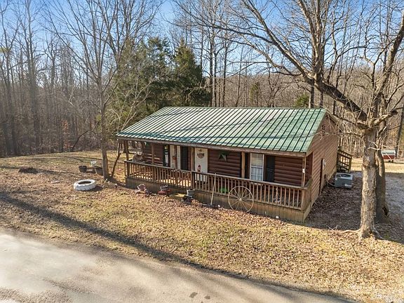 2nd image of 2861 Vine Hill Rd