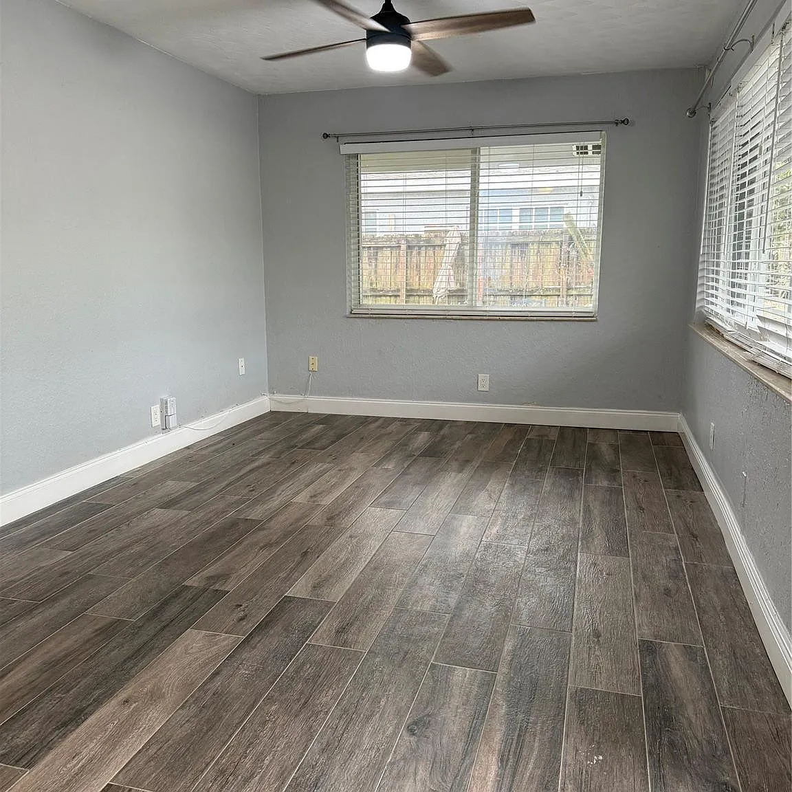2 bed, 1.0 bath, 875 sqft, $1,900 — Photo 2
