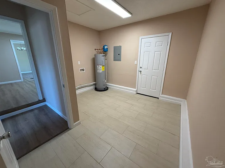 7845 Le Jeune Dr — Photo 34
