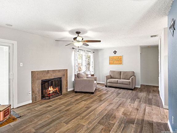 5th image of 4855 BLUE SPRUCE DR