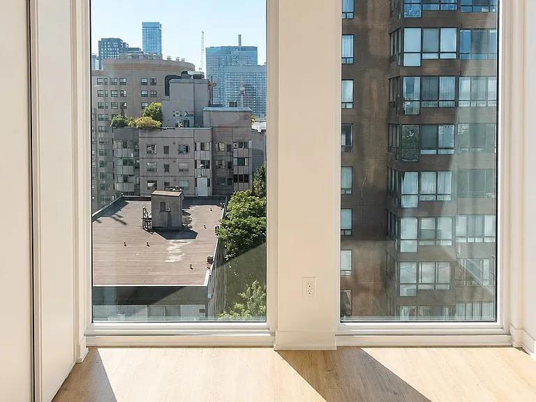319 Jarvis St #905 — Photo 6