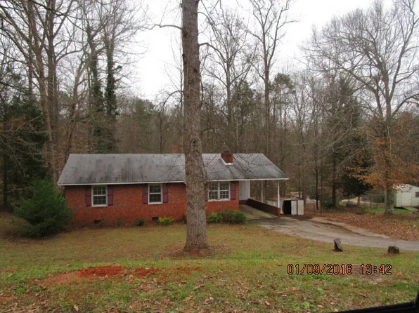 409 Beechwood Cir, Greenwood, SC 29646