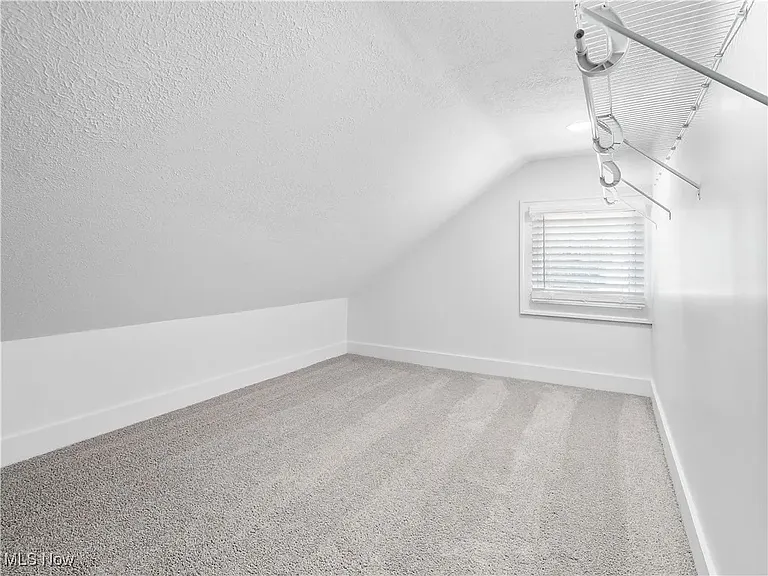 2295 Thurman Ave — Photo 25