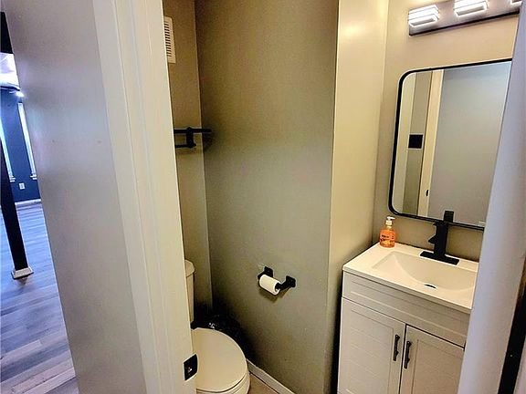 4th image of 1537 Darren Cir