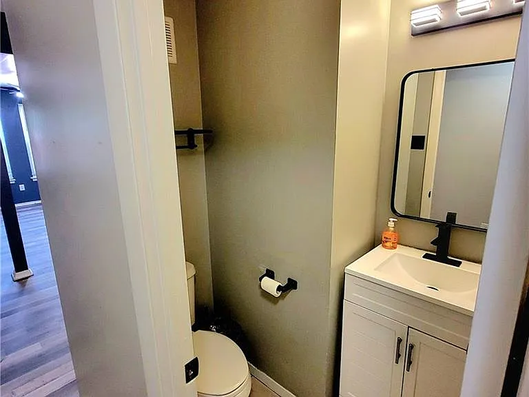 1537 Darren Cir — Photo 4