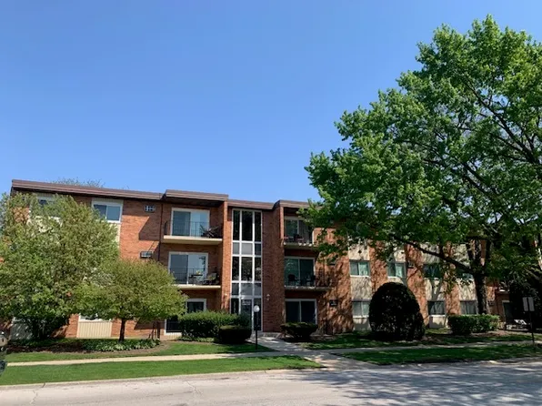 9721 S Keeler Ave APT 102, Oak Lawn, IL 60453