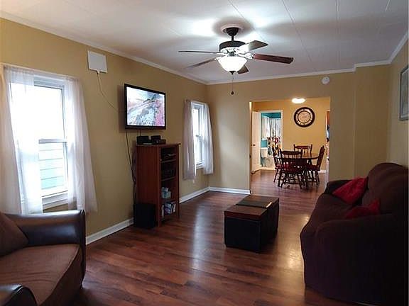 4th image of 139 Rossburn Pl