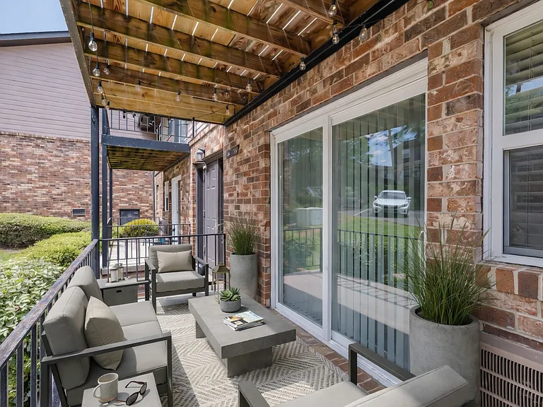 Hampton Hall | Comfort, Convenience, & Community All In One — Photo 130