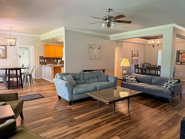 132 Normandy Dr — Photo 3