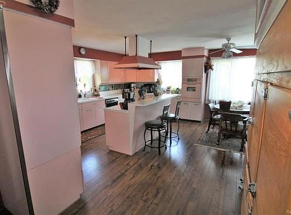 5233 McCandlish 3.jpg