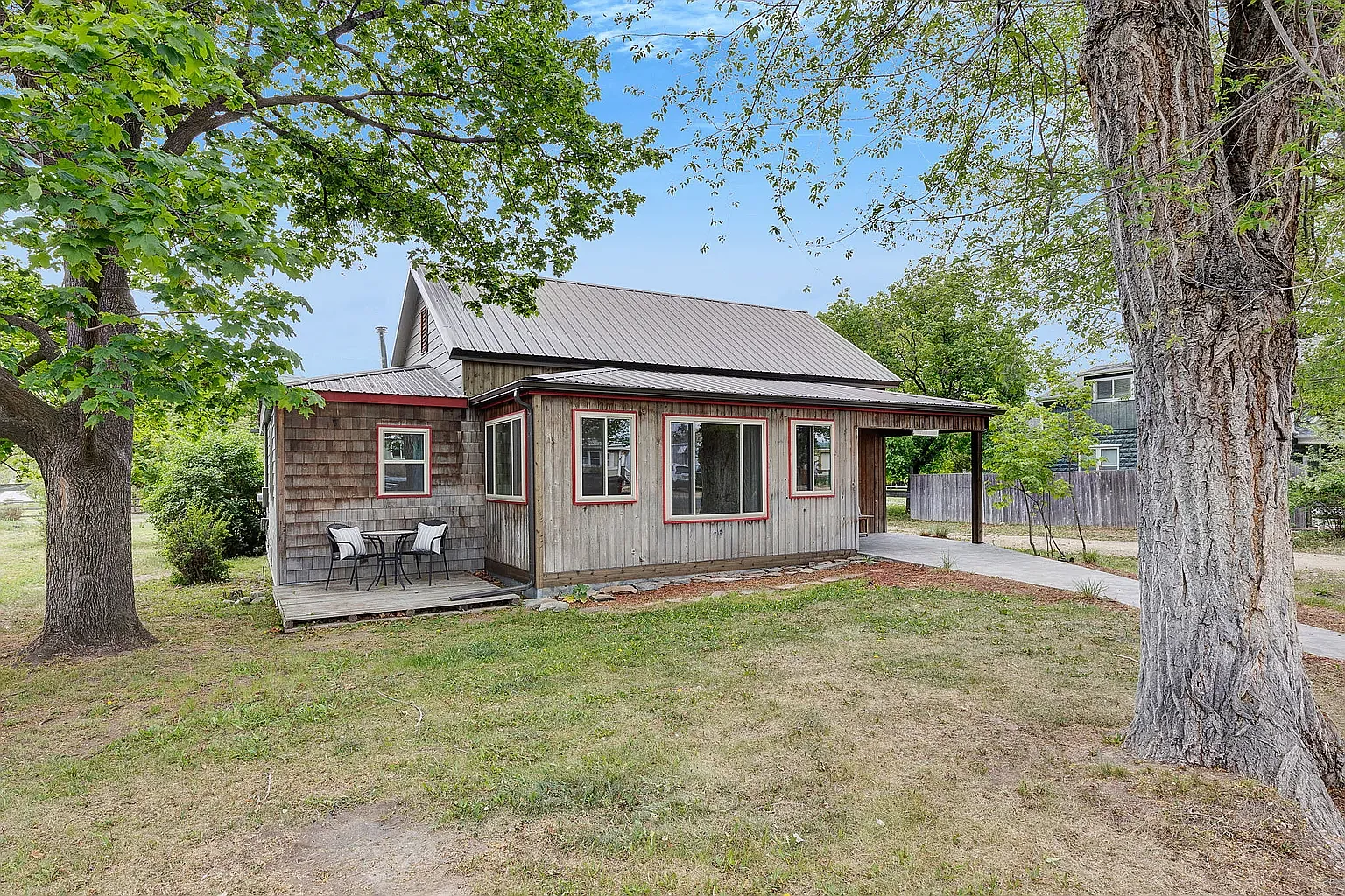 2 bed, 1050 sqft, $1,800 — Photo 3