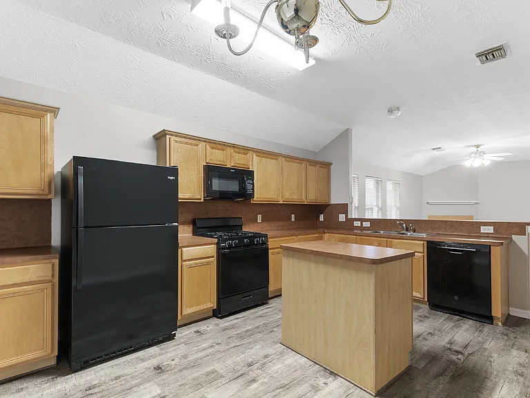 2434 Montana Blue Dr — Photo 10