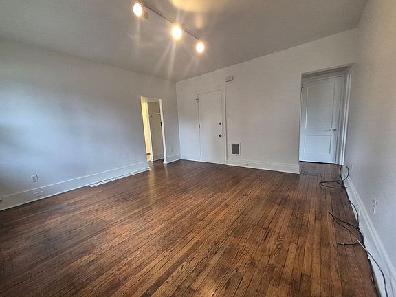 3rd image of 125 N Homewood Ave #2