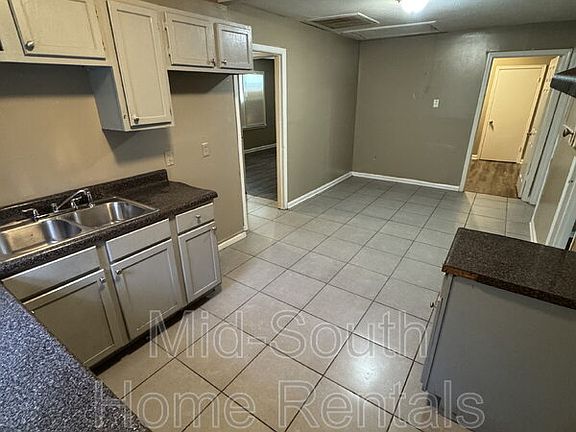 5th image of 1604 Echles St