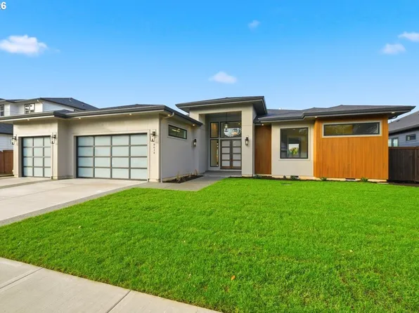 8614 NE 183rd Pl, Vancouver, WA 98682