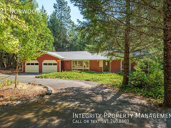 2nd image of 421 Norwood Ln
