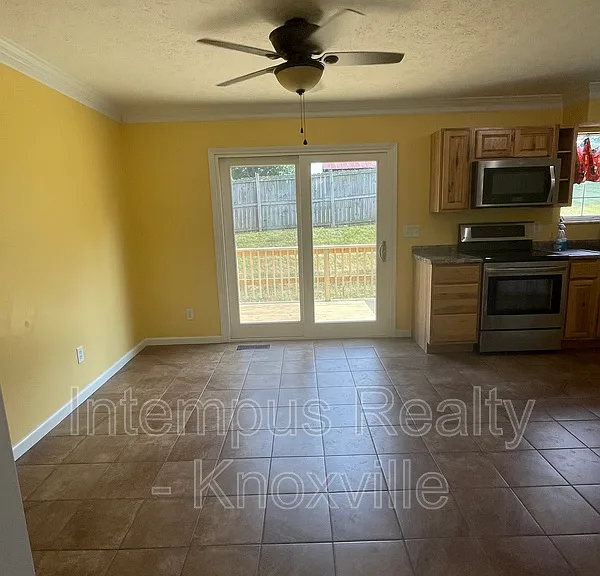 7728 Chapel Bend Dr — Photo 16