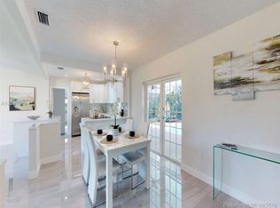 7830 SW 164th St, Palmetto Bay, FL 33157