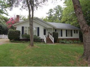 8405 Kestrel Dr, Raleigh, NC 27615